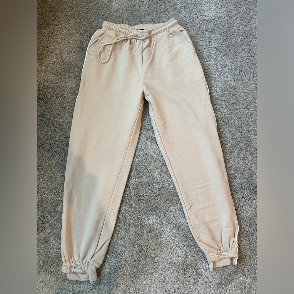 Kittenish sweatpants